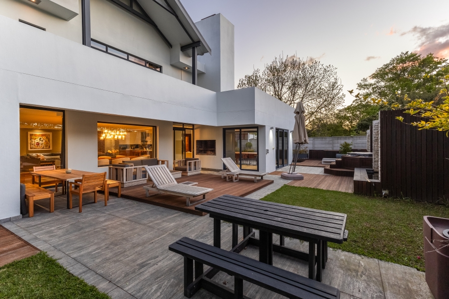 6 Bedroom Property for Sale in Mostertsdrift Western Cape